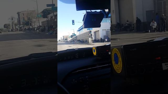 АМЕРИКА ПО ЧЕСНАКУ. НА ДНЕ ЛОС АНЖЕЛЕСА. Нищие,бездомные,бродяги на улицах города Ангелов смотреть онлайн