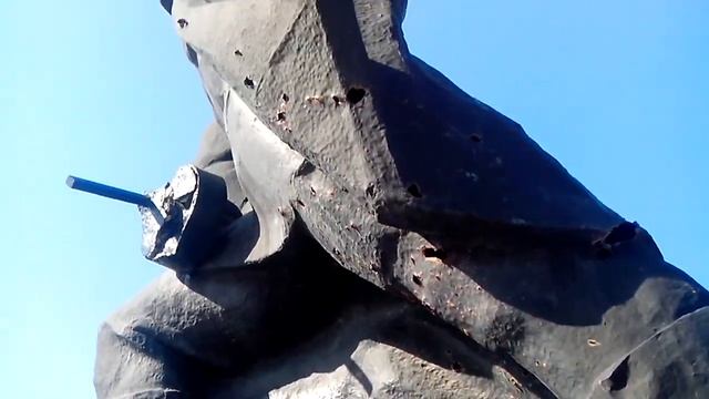 Луганск,автовокзал,памятник героям ВОВ 9 марта 2015 смотреть онлайн