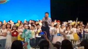 Ты мой друг, я твой друг. Нам беда-не беда...