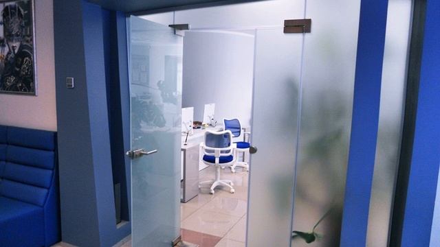 Стеклянные двери смотреть онлайн