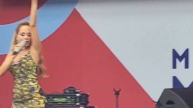 День города в Москве | Фестиваль «Добрые люди» Парк Горького смотреть онлайн