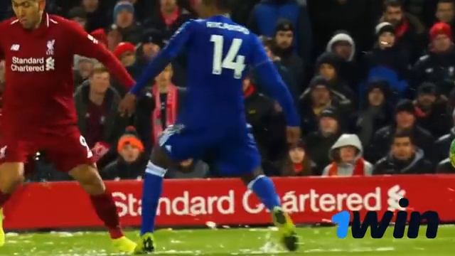 НЕВЕРОЯТНЫЕ СЕЙВЫ ПОЛЕВЫХ ИГРОКОВ. ВСТАЛ НА ВОРОТА ВМЕСТО ВРАТАРЯ И ВЫТАЩИЛ смотреть онлайн