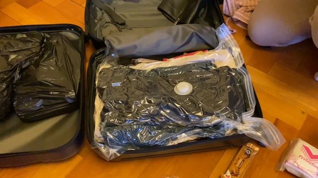 Улетаем в Париж| Собираем вещи | Репнул чемодан!?