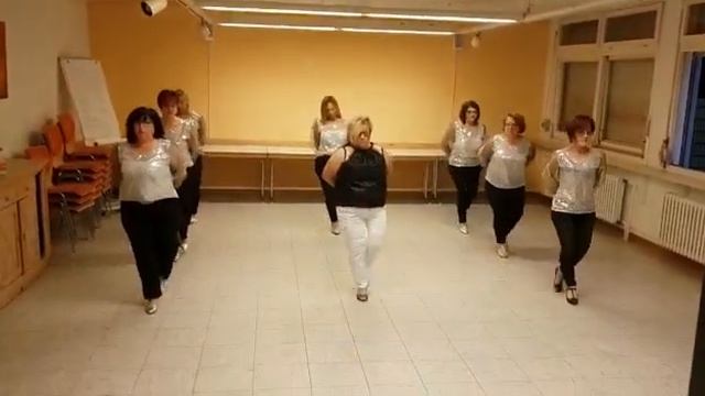 LA REINA DE LA MILONGA COREO JUANNY BALLATA DA FISSINA DANCE SONG PEPPE ZONA смотреть онлайн
