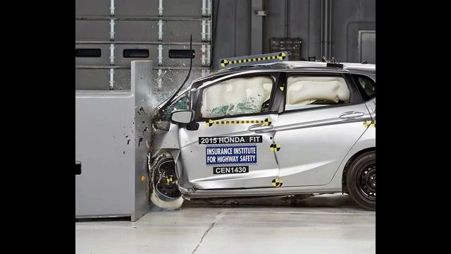 IIHS - 2015 Honda Fit - small overlap crash test / ACCEPTABLE EVALUATION смотреть онлайн