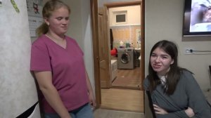 Пришёл заказ с Валдберизз . Девчонки съездили за Алиной  19 05 23