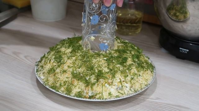 ВЛОГ Леши и Алины: готовим новогодние салаты с Алиной, поехали на рыбалку с Лешей на мотособаке смотреть онлайн