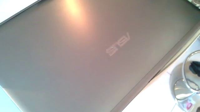 ASUS N43SL смотреть онлайн