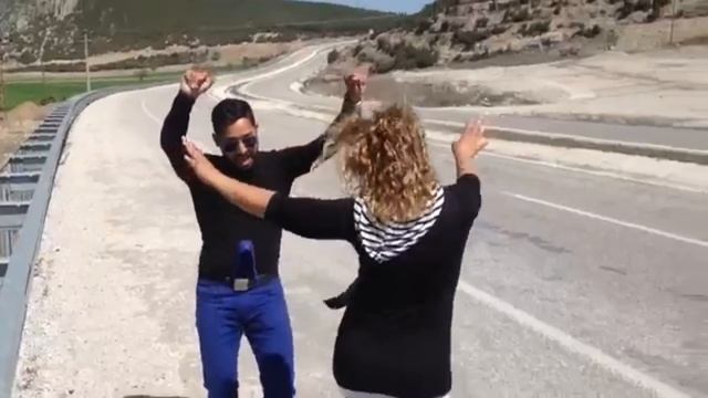 Αντρικό ΤΣΙΦΤΕΤΕΛΙ - πώς χορεύεται; | Πρέπει να το δεις! - VIRAL