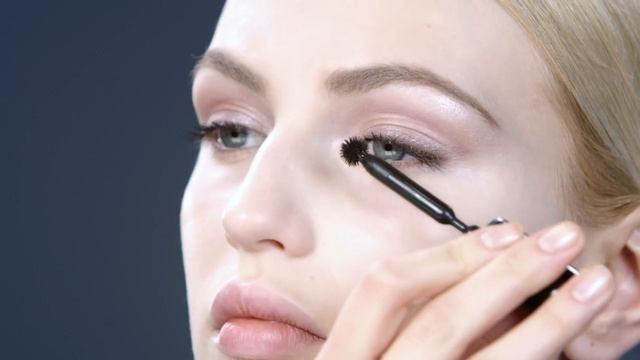 Givenchy Phenomen Eyes смотреть онлайн