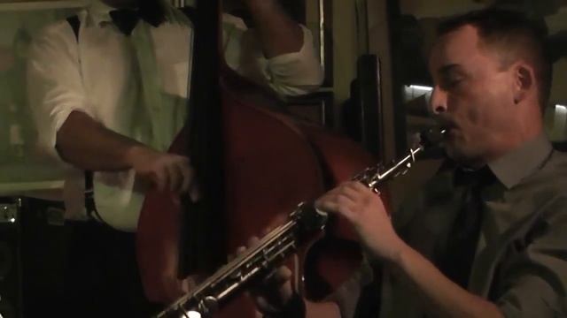 HOT JAZZ SWINGERS - Muskrat Ramble (A Coruña, Irish Pub Dublín 11.10.11) [HD] смотреть онлайн