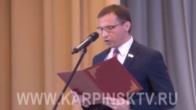 В ГДК Карпинска состоялся торжественный вечер, посвященный 8 Марта смотреть онлайн