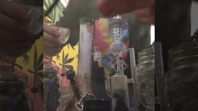 Huge bong rip/dab💯🥛 смотреть онлайн