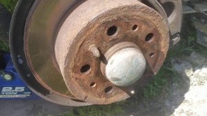 заклинило колодки ручника, что делать, как расклинить малой кровью.