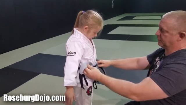 The Best Way To Tie Your Child's Jiu-jitsu Belt