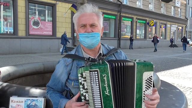 Под небом Парижа смотреть онлайн