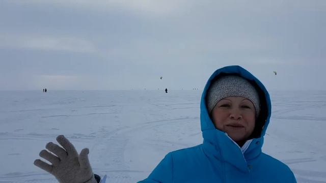 Под парусом по снегу смотреть онлайн