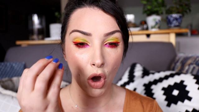 Kaleidos Beauty NEW Futurism Palettes - VR Neon & Electro-Turquoise смотреть онлайн