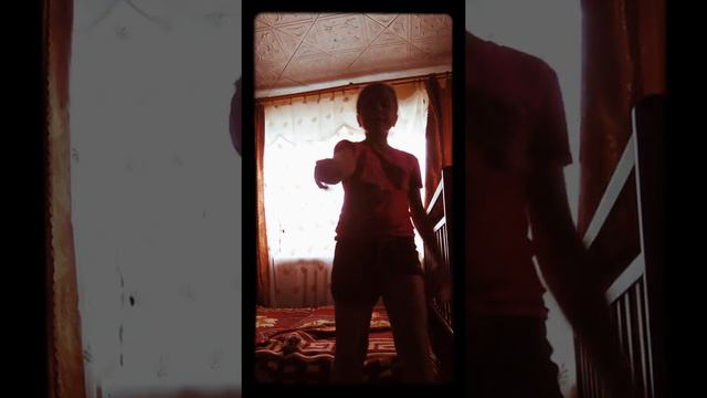 Танцую под песню луна не знает пути смотреть онлайн