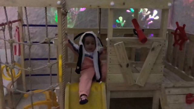 Аминка в ПЕЩЕРЕ 😱! ВЕСЕЛО или СТРАШНО ! смотреть онлайн