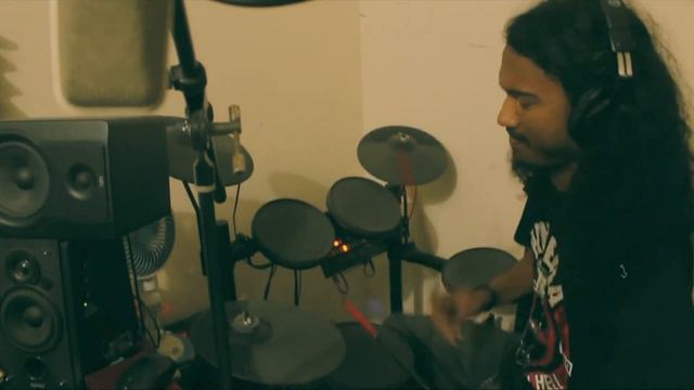 When um AJAIRA (um not a drummer) Yamaha DTX452K loudness test смотреть онлайн