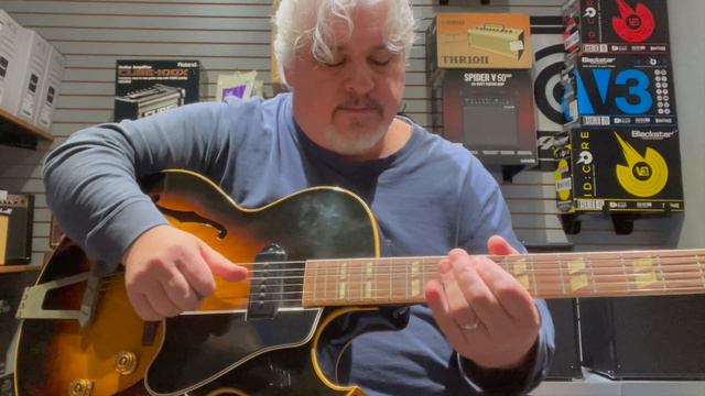 1951 Gibson ES-175 | The Oldest Electric Guitar I've Ever Played смотреть онлайн