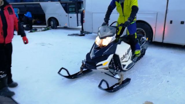 ЗАХОДЫ ДЛЯ СНЕГОХОДА В ПРИЦЕП смотреть онлайн