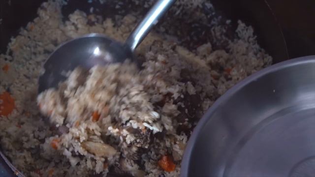 【野食小哥】之正宗羊肉手抓飯，一個人在雪山上做著吃，太爽了 смотреть онлайн