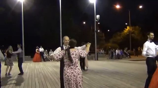 Вальс-мазурка в парке Горького www.rpu-dance.ru смотреть онлайн