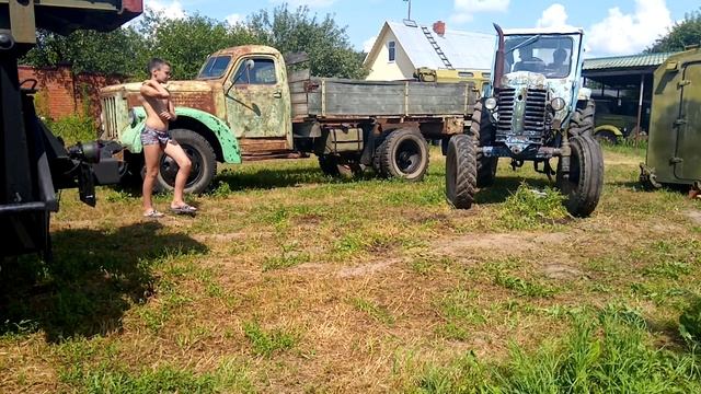 Ретро трактор МТЗ-50 