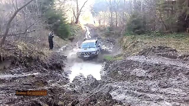 Nissan PATROL против Mitsubishi PAJERO Hard Hill Climb Racing _ Внедорожник по БЕЗДОРОЖЬЮ 4x4 смотреть онлайн