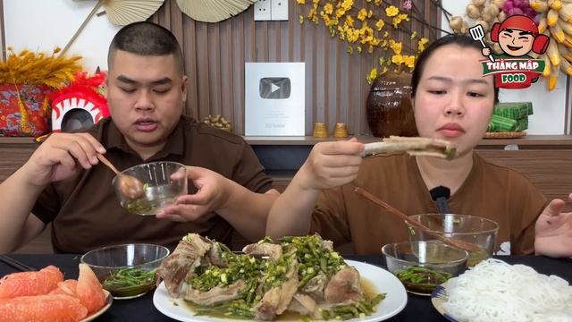 Lần Đầu Nấu Sườn Cay Thái Siêu To Khổng Lồ Hình Tháp Tưởng Không Ngon Ai Ngờ Ngon Chấn Động | T832 смотреть онлайн