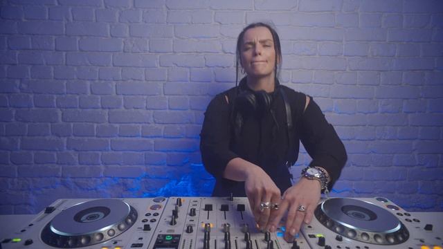 BLACK MAMBA LIVE SET (January 2023) смотреть онлайн