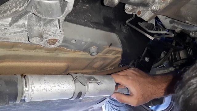 How to change Fuel filter on BMW 1 - 3 SERIES (E81 E82 E87 E88 E90 E92) ? смотреть онлайн