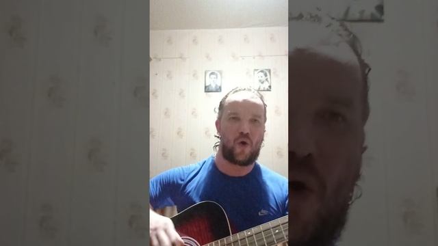 Я по первому снегу бреду Исполняет Севастьянов Андрей Сергеевич. Стихи Есенина Сергея Александрович смотреть онлайн