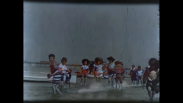 [4k, 60fps, Colorized] (1898) Children on beach. смотреть онлайн