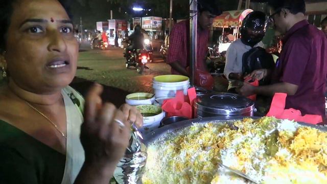 Eat street vijayawada || Night food court || Vijayawada street food || Night life in vijayawada. смотреть онлайн