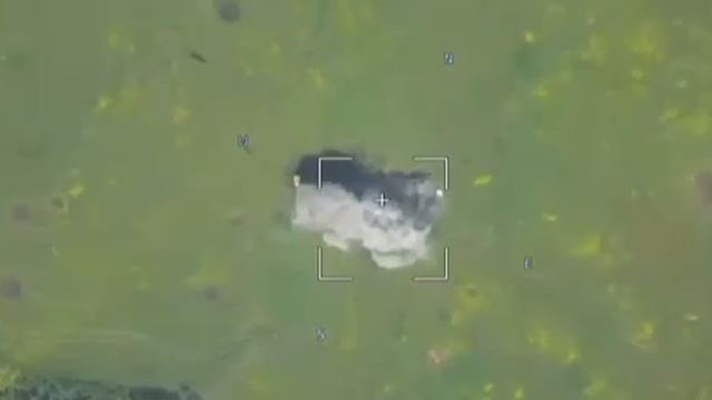 Момент самоубийства боевиков ВСУ на минном поле. NE.САХАР (https://t.me/+v-P0xT4ViGI4Yzg6) смотреть онлайн