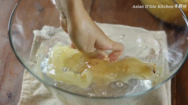 How to Identify Two Kinds of Fish Maw and Prepare for Cooking ｜识别满满胶原蛋白的花胶/鱼肚, 跟泡发 ? смотреть онлайн