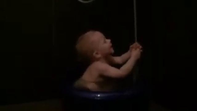Тазик однозначно лучше чем ванна :) смотреть онлайн