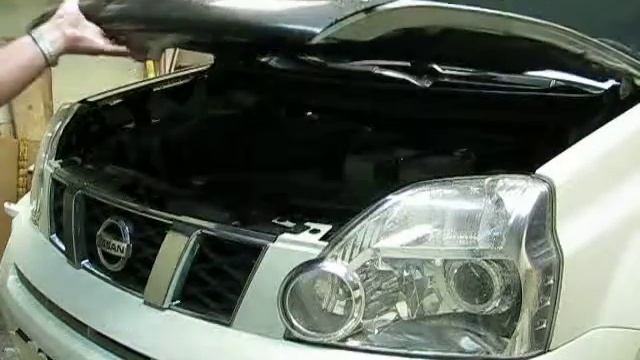 Газовые упоры капота X-Trail T31 смотреть онлайн
