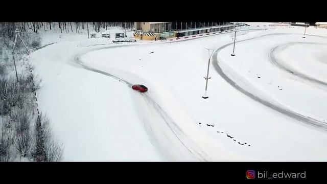 EDWARD BIL ⁄ ЭДВАРД БИЛ ПРАНКИ ⁄ МИХАЛИНА ОБНАЖИЛА ТИТИ ⁄ ГОНЯЕМ НА ЯГУАРЕ смотреть онлайн