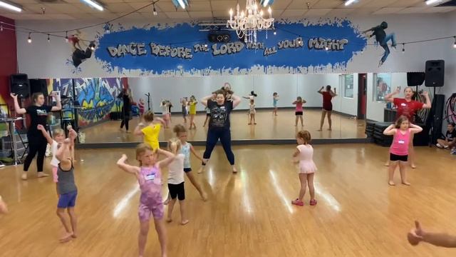 Camp Ages 5-7, Musical Theater, “Trolls Wanna Have Good Times” смотреть онлайн
