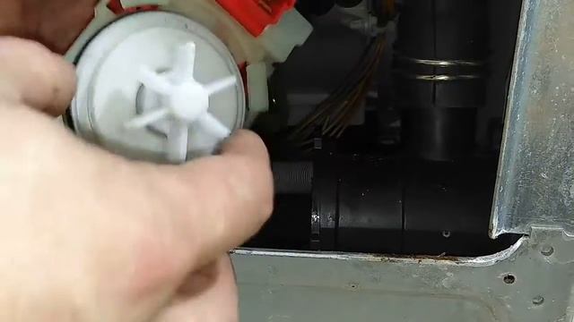 Ремонт стиральной машины. Замена насоса смотреть онлайн