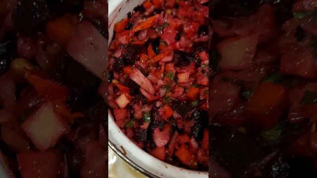 винегрет из запечённых в фольге овощей, готовность проверяла ножом.