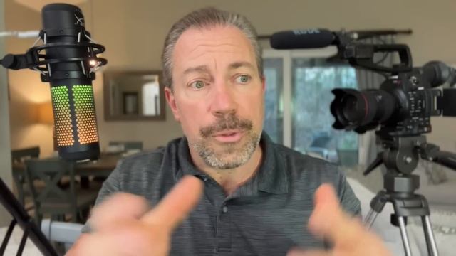 Actual Footage of Aliens Found at Miami Mall (Bayside Marketplace Alien Witness) смотреть онлайн