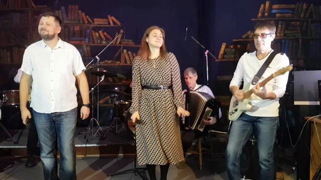 ВИА Хорошее настроение - Вот пуля просвистела смотреть онлайн