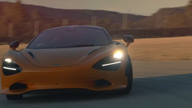 Introducing the McLaren 750S смотреть онлайн