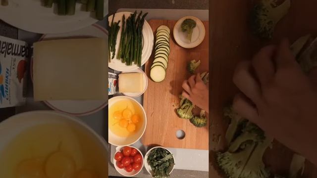 Сливочный КИШ со спаржей и сыром смотреть онлайн