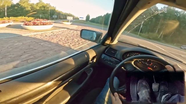 Attempting to Drift a Stock BMW E46 320i смотреть онлайн